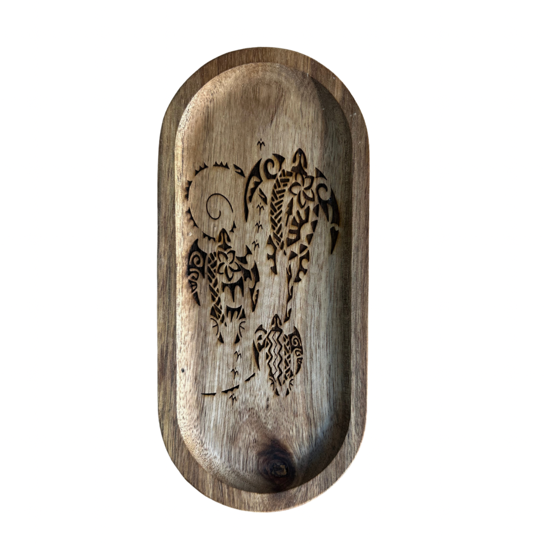 Plateau gravé motifs polynésiens