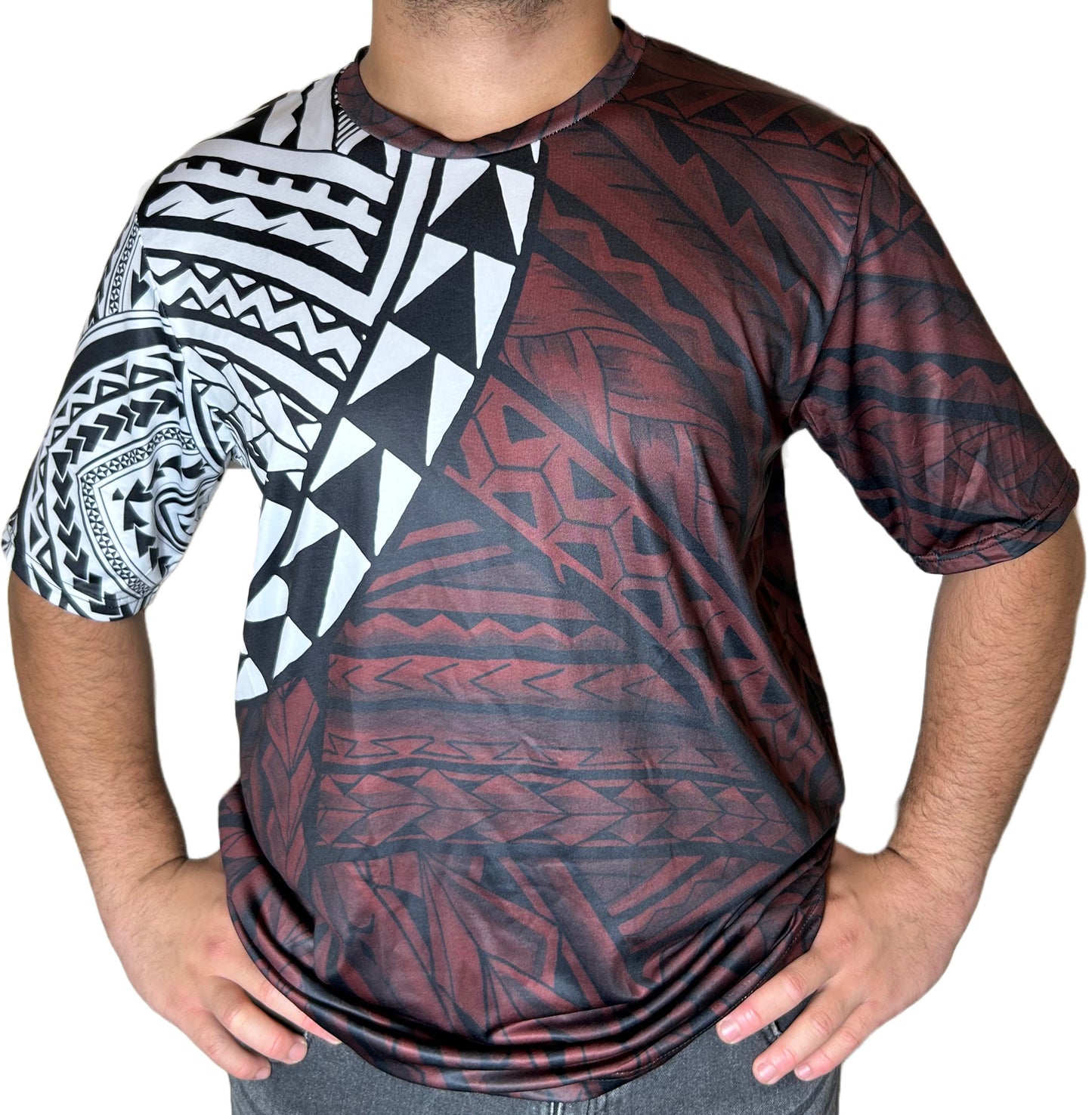 T-shirt motifs polynésiens