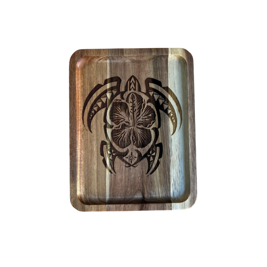 Plateau gravé motifs polynésiens