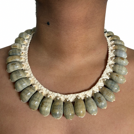 Collier coquillages de Tahiti