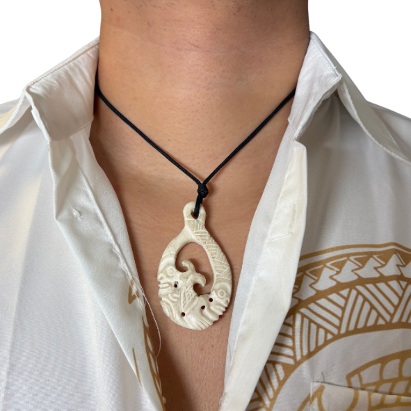 Collier en os des Marquises