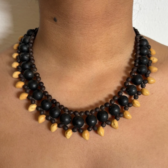 Collier en graines des Marquises
