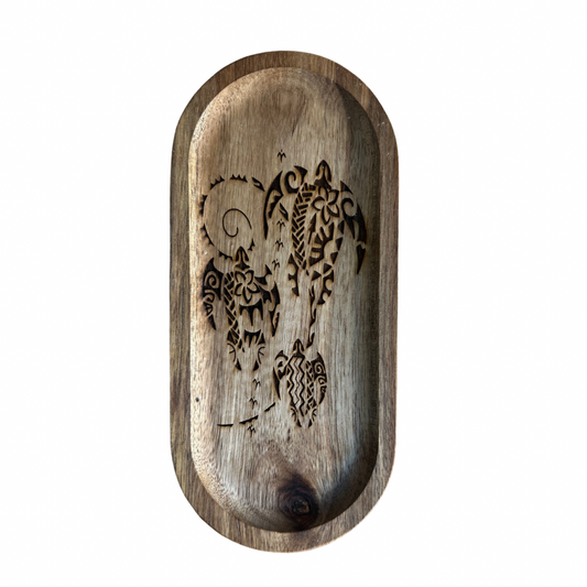 Plateau gravé motifs polynésiens