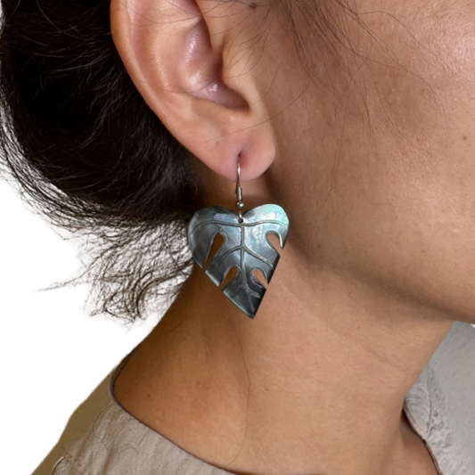 Boucles d’oreilles en nacre de Tahiti