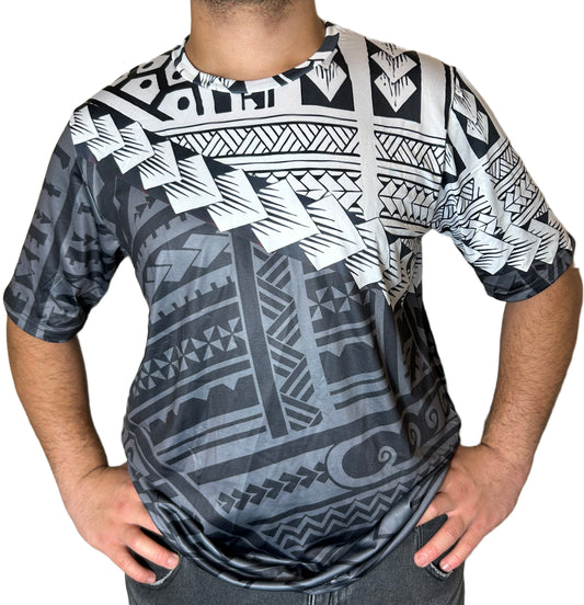 T-shirt motifs polynésiens