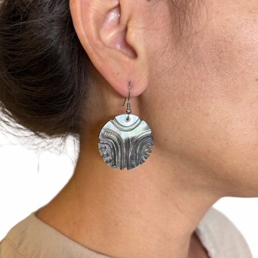 Boucles d’oreilles en nacre de Tahiti
