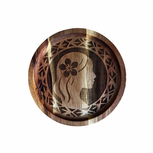 Plateau gravé motifs polynésiens